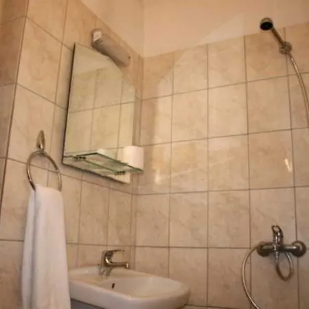 Athinaikon Hotel *